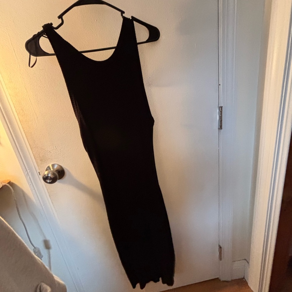 Elegant Black Sleeveless Dress